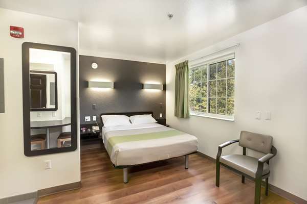  - Studio 6 Extended Stay Hotel East Brunswick - I-95, Exit 9