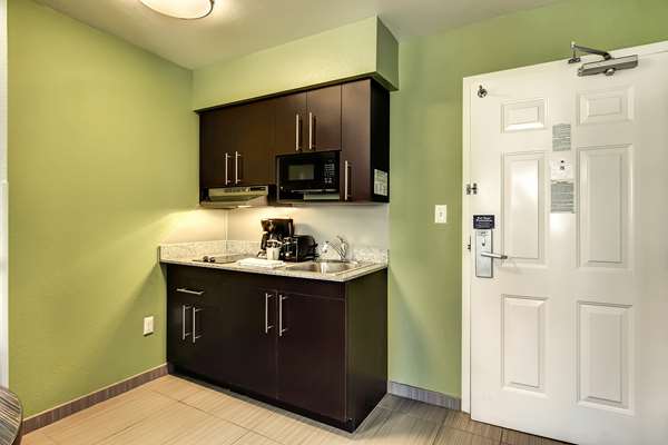  - Studio 6 Extended Stay Hotel East Brunswick - I-95, Exit 9