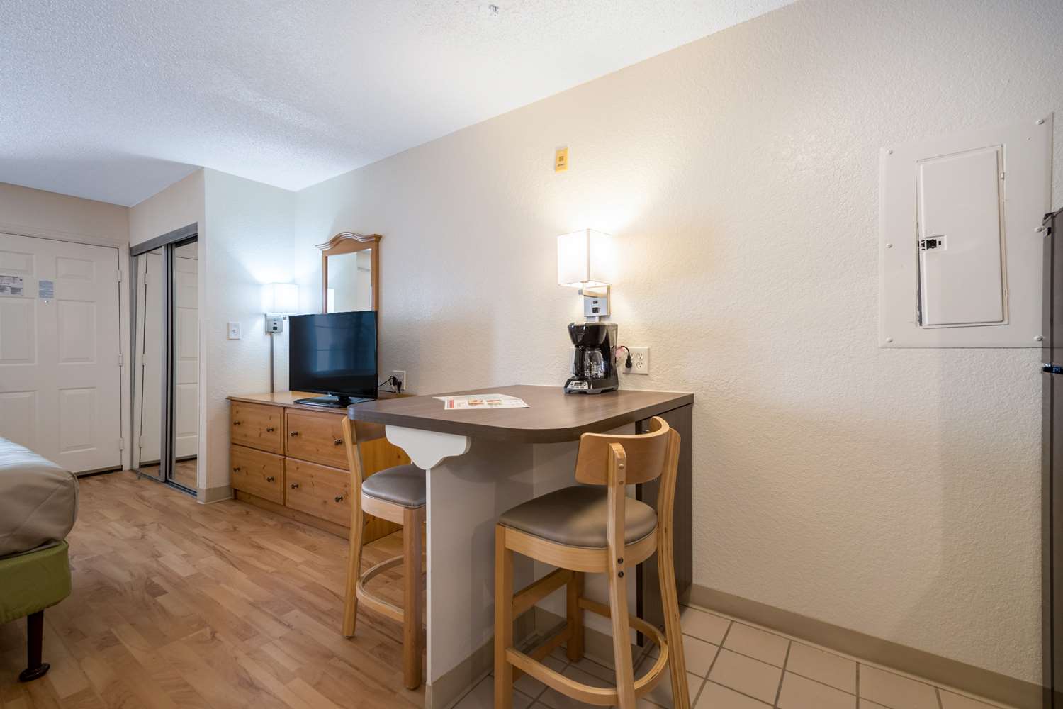 Studio 6 Extended Stay Hotel Place Duluth, GA See Discounts