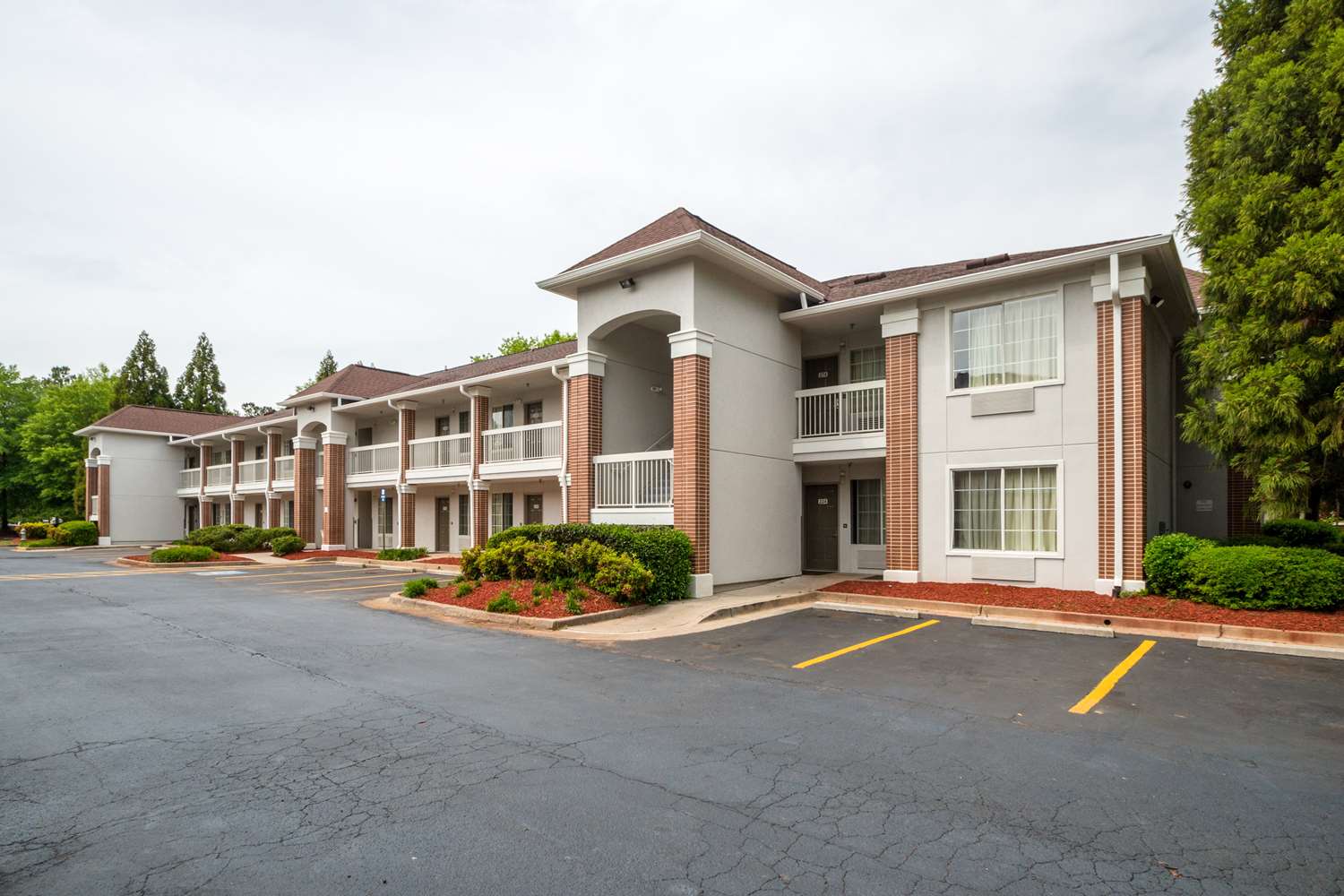 Studio 6 Extended Stay Hotel Roswell, GA See Discounts