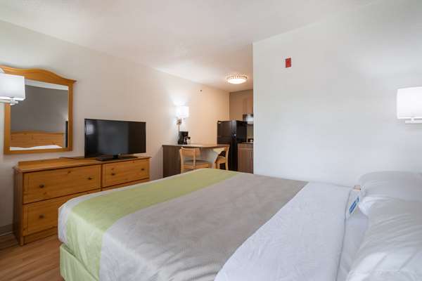  - Studio 6 Extended Stay Hotel Roswell