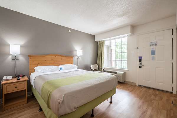  - Studio 6 Extended Stay Hotel Roswell