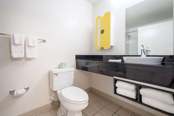  - Studio 6 Extended Stay Hotel Roswell