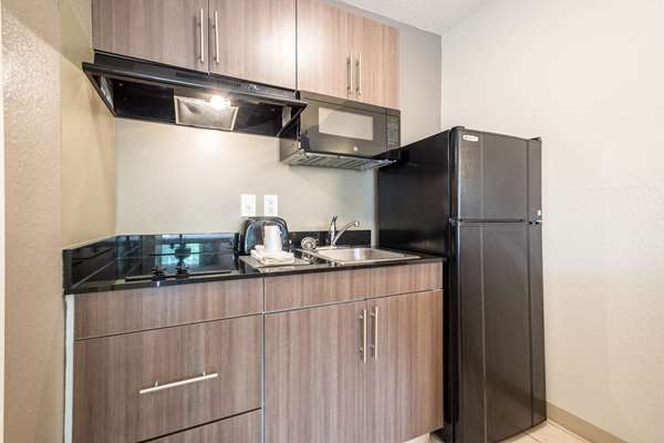  - Studio 6 Extended Stay Hotel Roswell