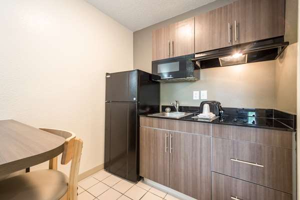  - Studio 6 Extended Stay Hotel Roswell
