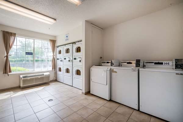  - Studio 6 Extended Stay Hotel Roswell