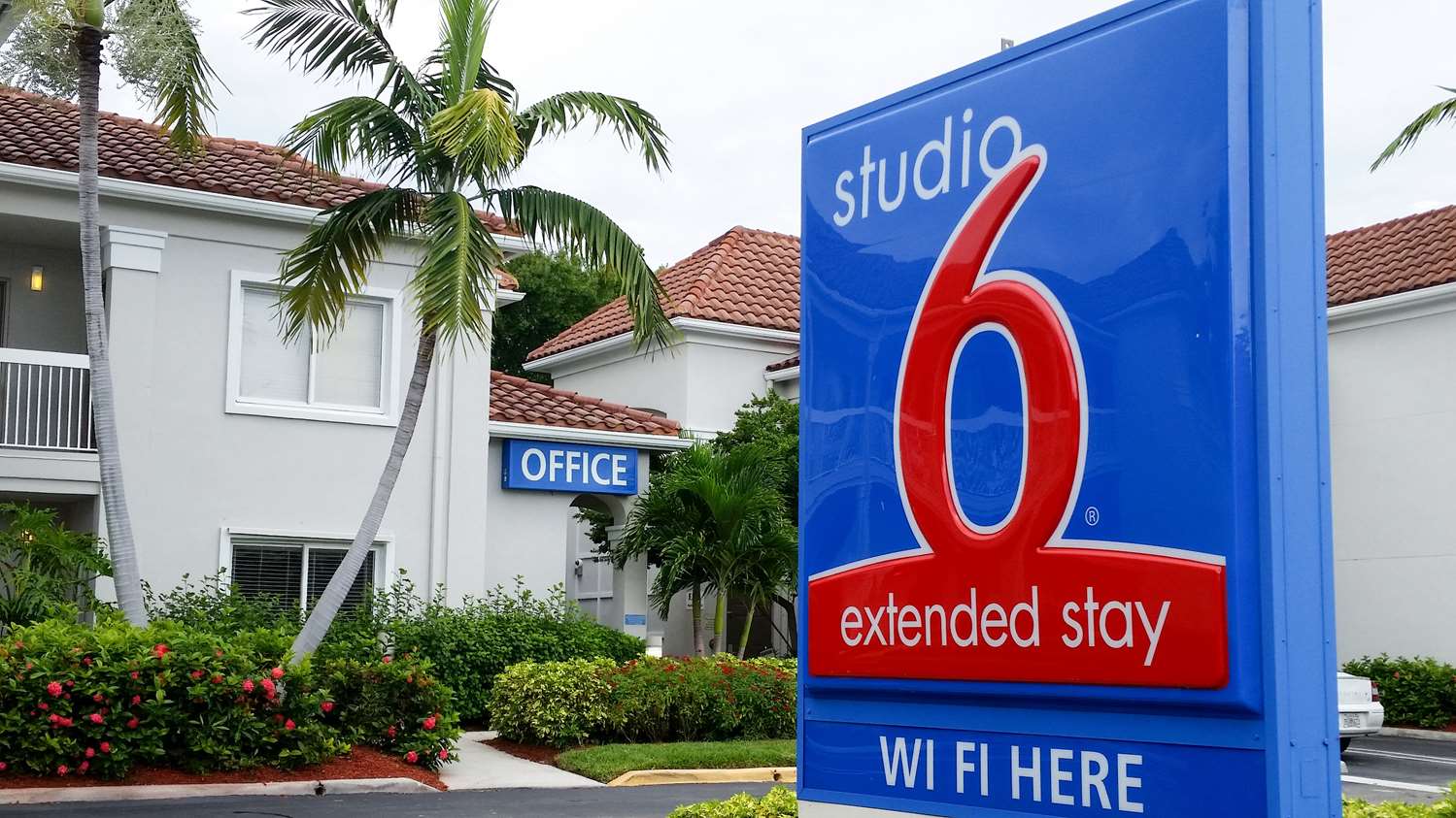 Studio 6 Extended Stay Hotel North West Palm Beach, FL See Discounts