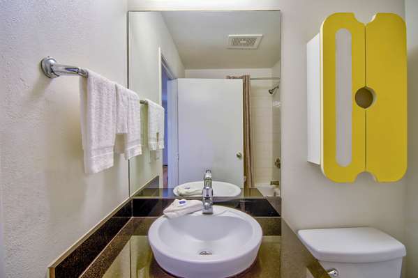  - Studio 6 Extended Stay Hotel Deer Valley Phoenix - I-17, Exit 214