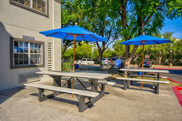 Exterior view - Studio 6 Extended Stay Hotel Deer Valley Phoenix - I-17, Exit 214