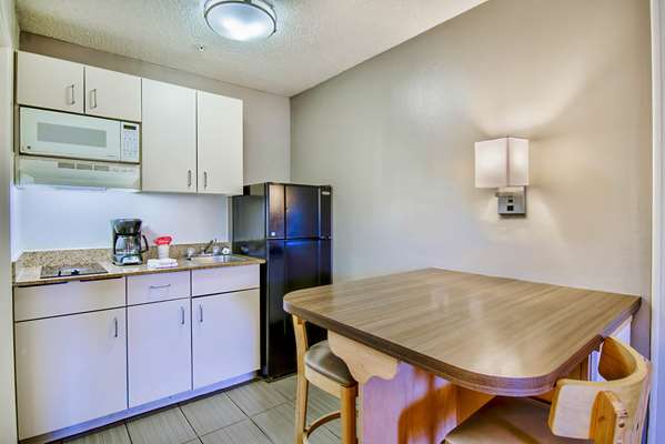  - Studio 6 Extended Stay Hotel Deer Valley Phoenix - I-17, Exit 214