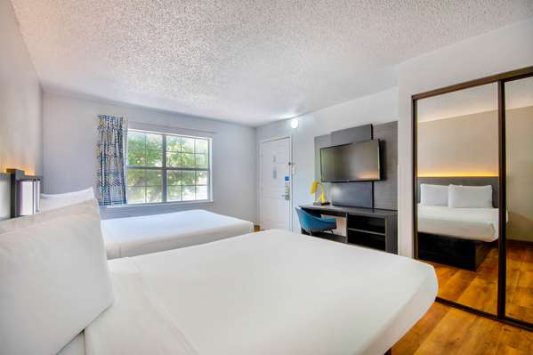  - Studio 6 Extended Stay Midtown Austin - I-35, Exit 238