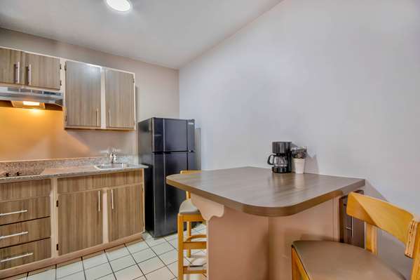  - Studio 6 Extended Stay Midtown Austin - I-35, Exit 238