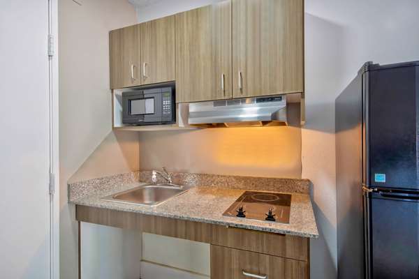  - Studio 6 Extended Stay Midtown Austin - I-35, Exit 238