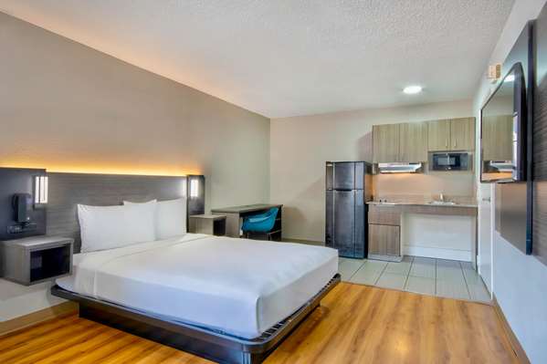  - Studio 6 Extended Stay Midtown Austin - I-35, Exit 238