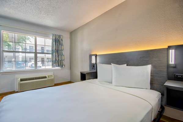  - Studio 6 Extended Stay Midtown Austin - I-35, Exit 238