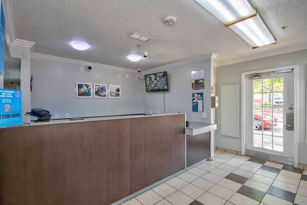  - Studio 6 Extended Stay Midtown Austin - I-35, Exit 238