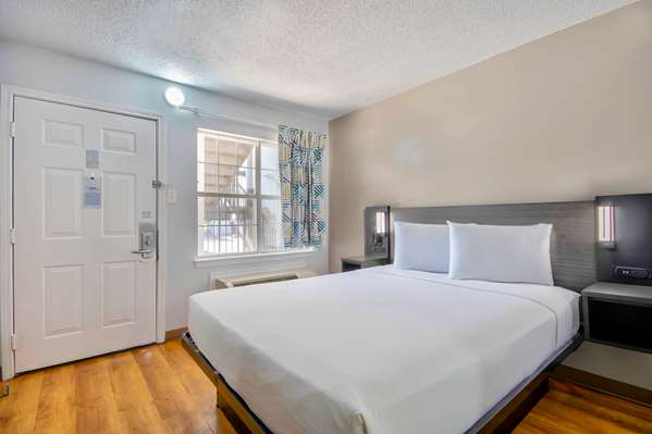  - Studio 6 Extended Stay Midtown Austin - I-35, Exit 238