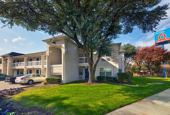 Exterior view - Studio 6 Extended Stay Hotel North Richland Hills - I-820, Exit 21 & 22A