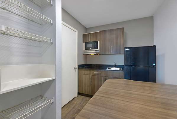 Suite - Studio 6 Extended Stay Hotel North Richland Hills - I-820, Exit 21 & 22A