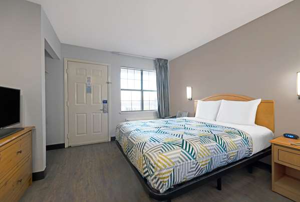  - Studio 6 Extended Stay Hotel North Richland Hills - I-820, Exit 21 & 22A