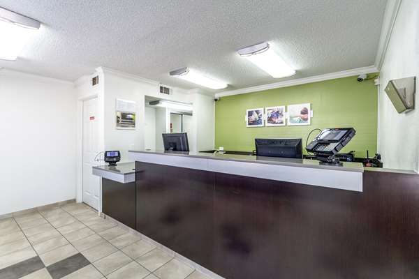  - Studio 6 Extended Stay Hotel Northwest Dallas - I-35, Exit 436A