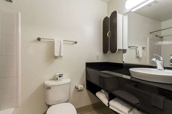  - Studio 6 Extended Stay Hotel Northwest Dallas - I-35, Exit 436A