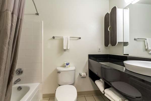  - Studio 6 Extended Stay Hotel Northwest Dallas - I-35, Exit 436A