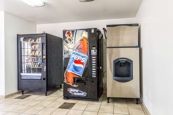  - Studio 6 Extended Stay Hotel Northwest Dallas - I-35, Exit 436A