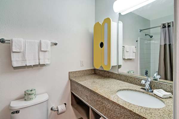  - Studio 6 Extended Stay Hotel South Arlington - I-20, Exit 449