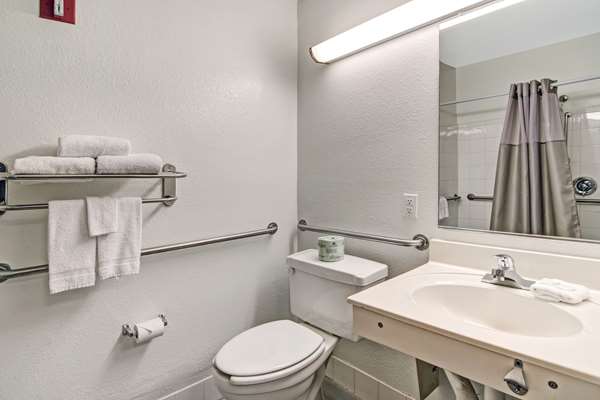  - Studio 6 Extended Stay Hotel South Arlington - I-20, Exit 449