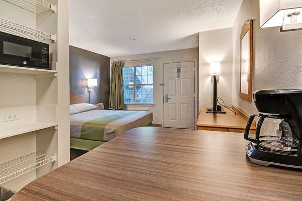  - Studio 6 Extended Stay Hotel South Arlington - I-20, Exit 449