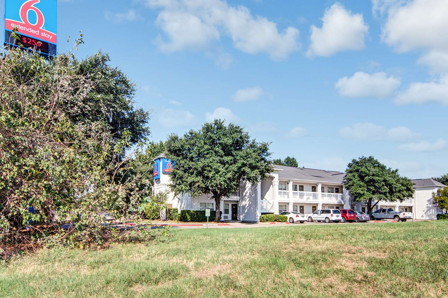 Studio 6 Extended Stay Hotel South Arlington, TX See Discounts