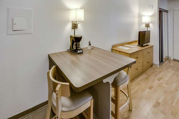  - Studio 6 Extended Stay Hotel Hobby Airport Houston