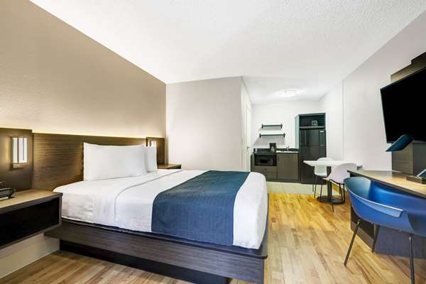  - Studio 6 Extended Stay Hotel North Mountlake Terrace - I-5, Exit 177
