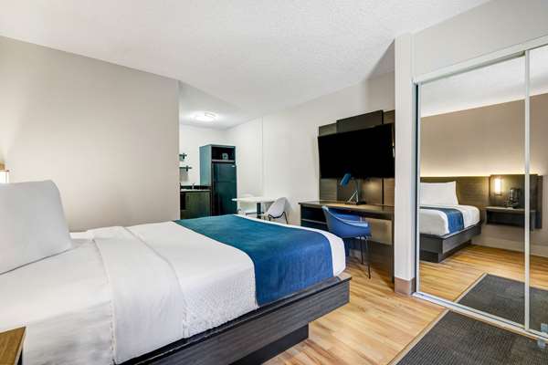  - Studio 6 Extended Stay Hotel North Mountlake Terrace - I-5, Exit 177