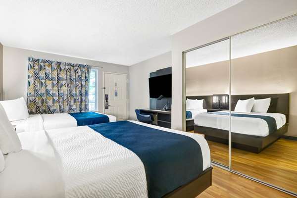  - Studio 6 Extended Stay Hotel North Mountlake Terrace - I-5, Exit 177