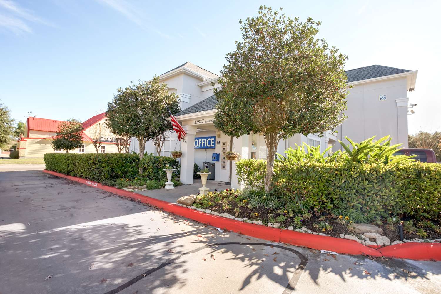 Studio 6 Extended Stay Hotel Stafford I69, Exit 112, TX See Discounts