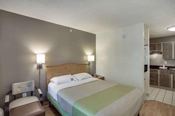  - -Studio 6 Extended Stay Hotel Stafford - I-69, Exit 112
