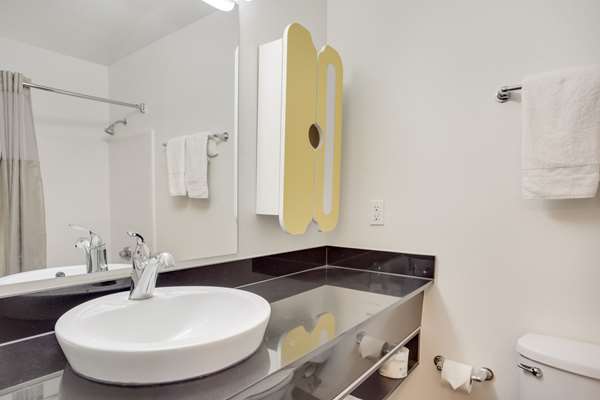  - -Studio 6 Extended Stay Hotel Stafford - I-69, Exit 112