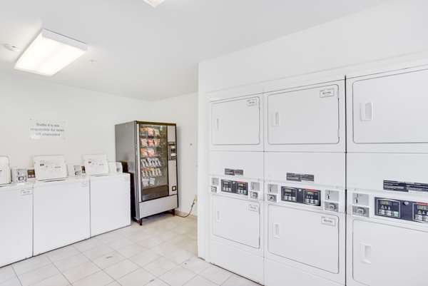  - -Studio 6 Extended Stay Hotel Stafford - I-69, Exit 112