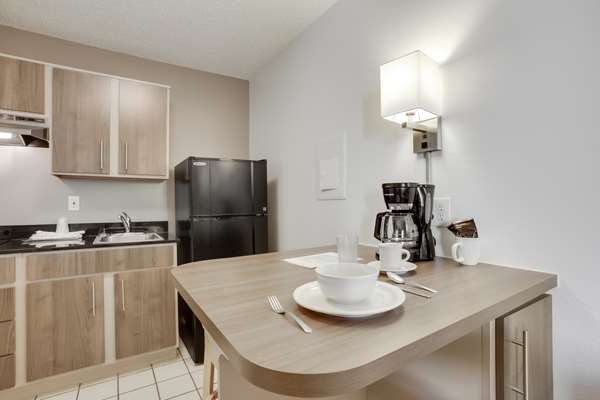  - -Studio 6 Extended Stay Hotel Stafford - I-69, Exit 112