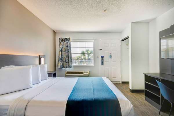  - Studio 6 Extended Stay Hotel Ocean Springs
