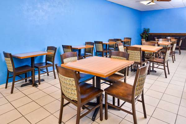  - Americas Best Value Inn Clute