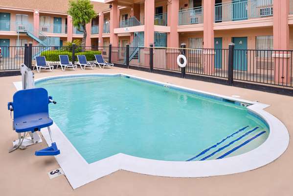 Pool - Americas Best Value Inn Clute