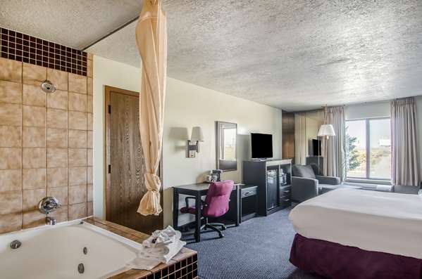 Suite - Americas Best Value Inn & Suites Fort Collins - I-25, Exit 269