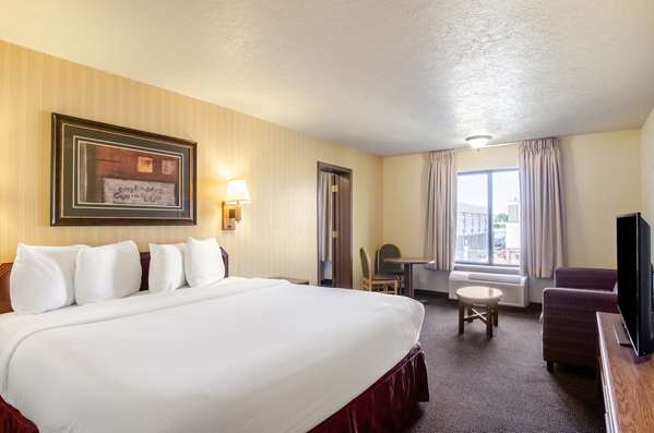 Suite - Americas Best Value Inn & Suites Fort Collins - I-25, Exit 269