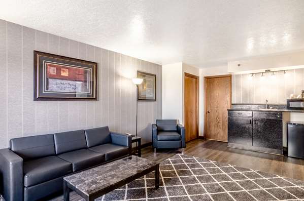 Suite - Americas Best Value Inn & Suites Fort Collins - I-25, Exit 269