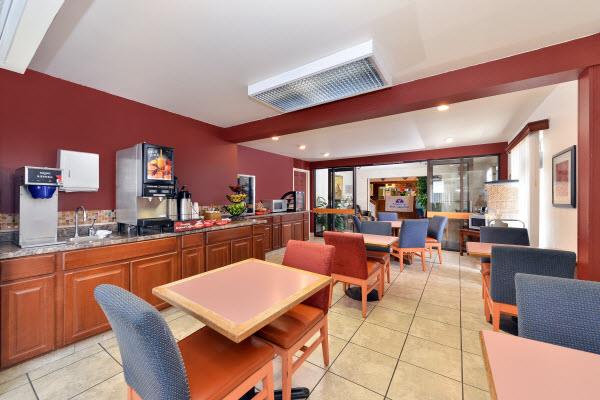  - Americas Best Value Inn & Suites Fort Collins - I-25, Exit 269