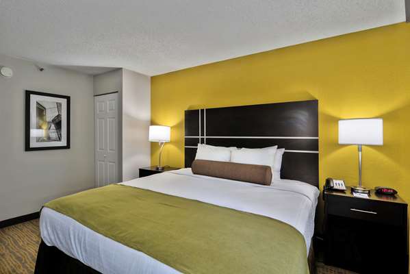  - Best Western Plus Hanes Mall Hotel - I-40, Exit 190