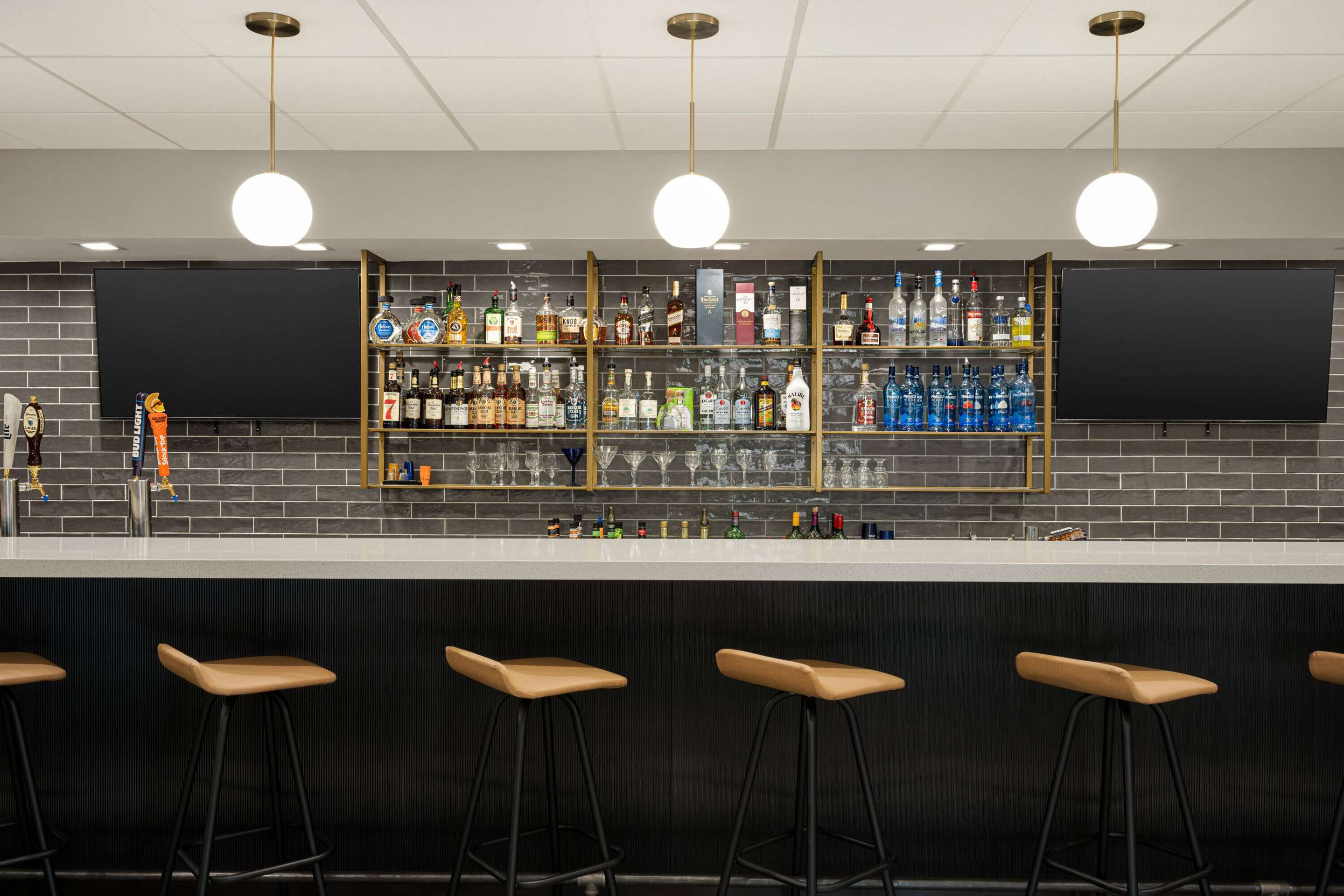 BarLounge | Ramada by Wyndham Whitehall/Allentown